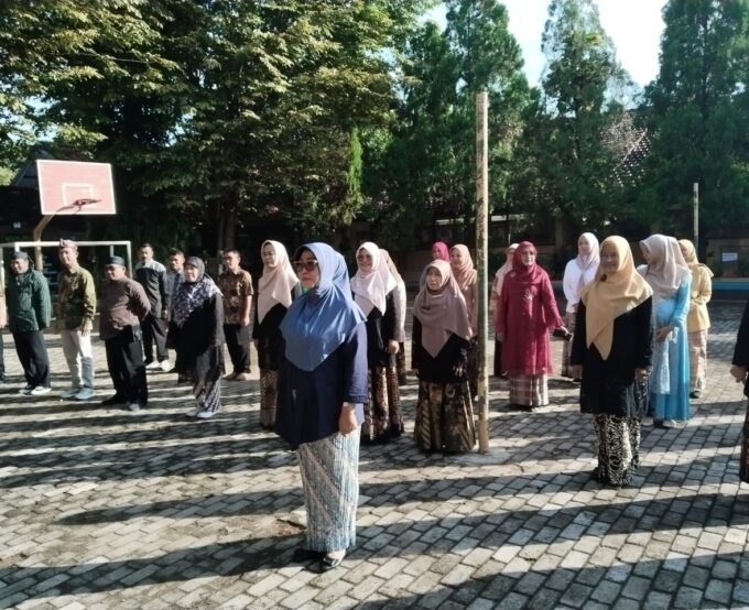 Meneladani Semangat Kartini : Refleksi Hari Kartini di UPT SMP Negeri 7 Tuban